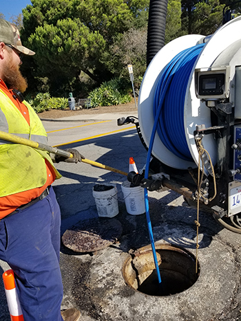 goleta-sanitary.org-biosolids-in-screw-press