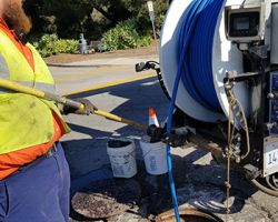 goleta-sanitary.org-biosolids-in-screw-press